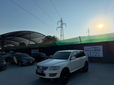 Volkswagen Touareg 3.0/240CV V6 TDI DPF tip. Dakar