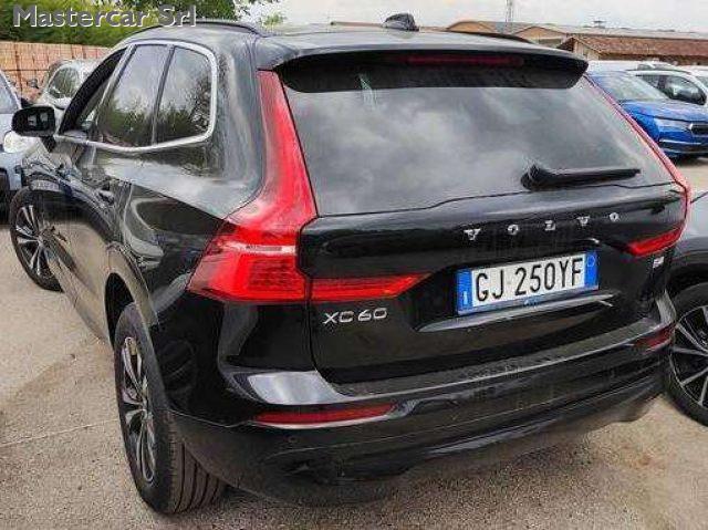 VOLVO XC60 XC60 II 2022 2.0 b4 Momentum auto - GJ250YF