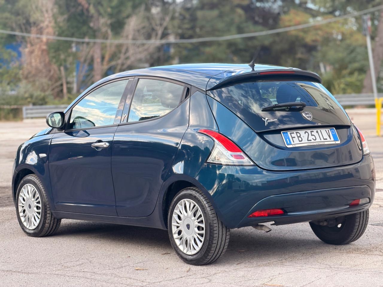 Lancia Ypsilon 1.2 69 CV 5 porte Platinum