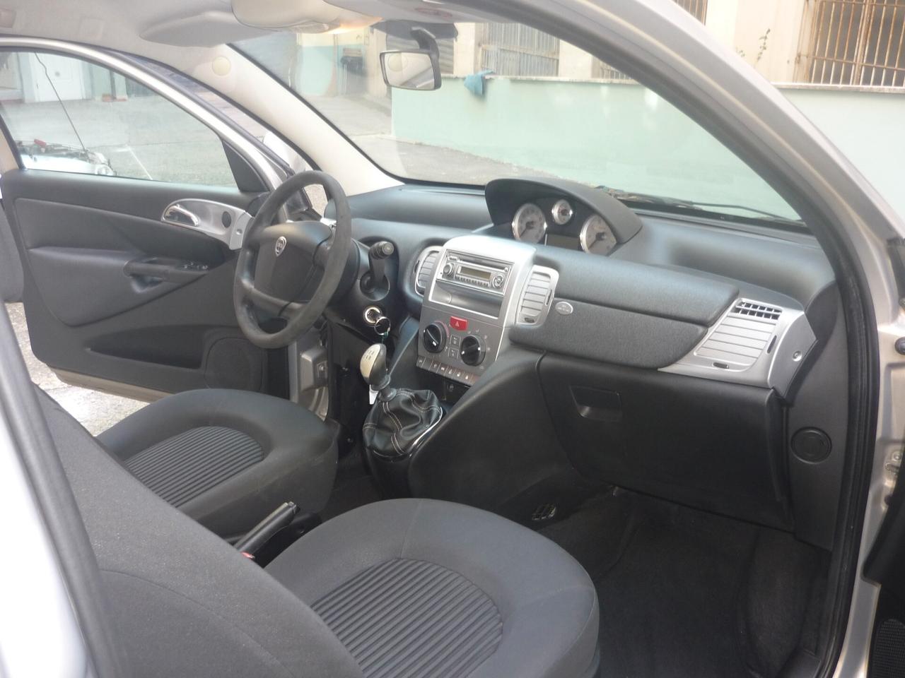 Lancia Ypsilon 1.2 69 CV Diva