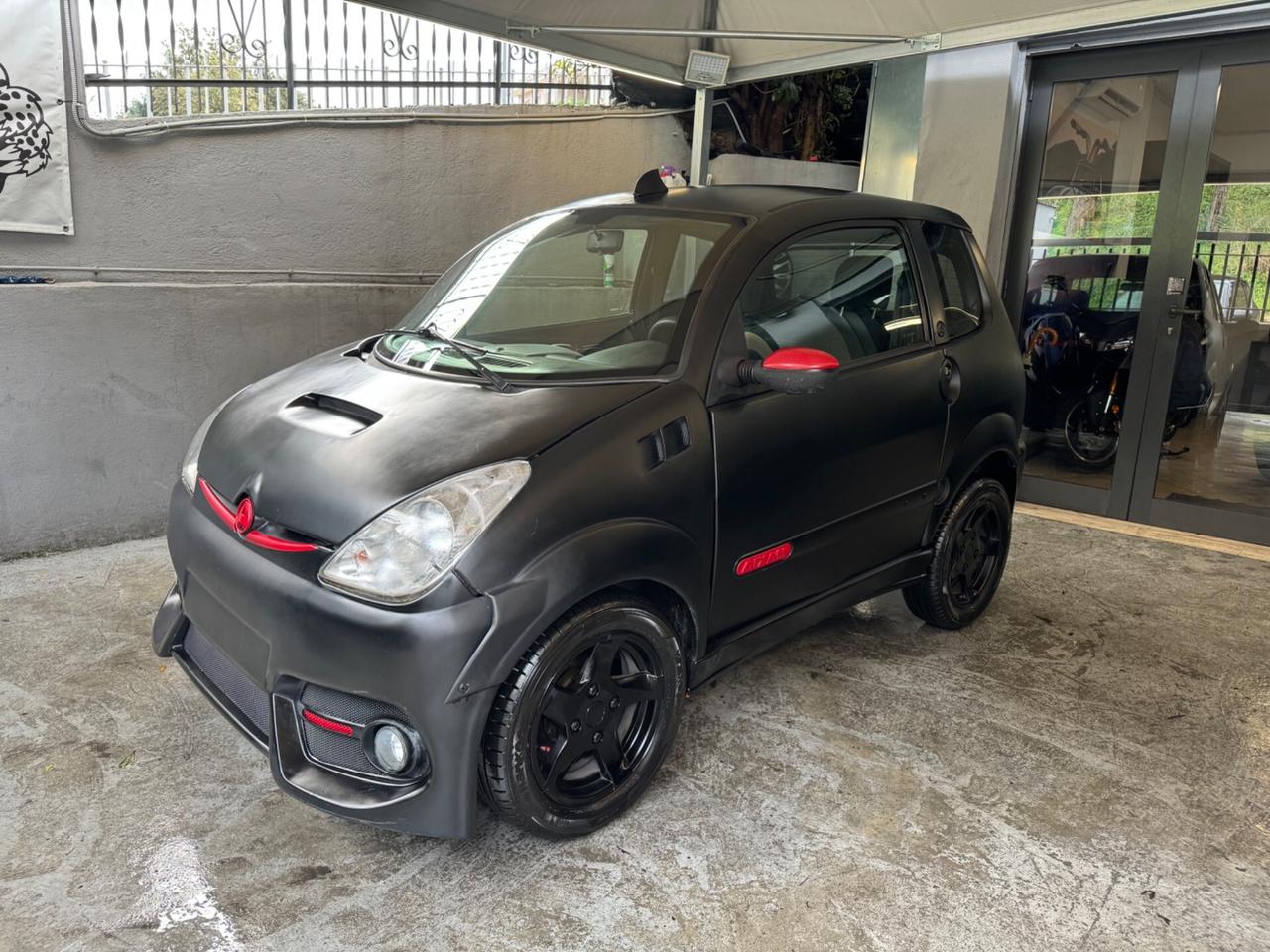 Aixam Sport Nero Opaco Permute e Trasporto