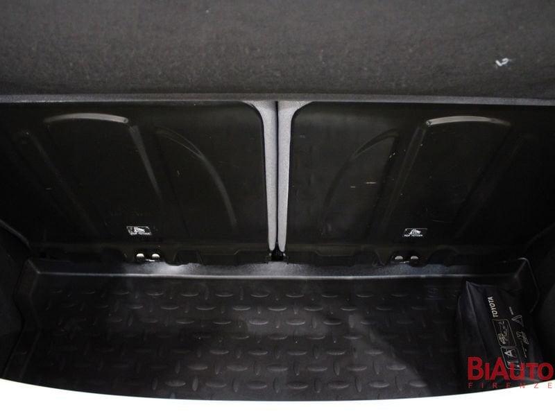 Toyota Aygo Aygo 5p 1.0 x-play m-mt 72cv