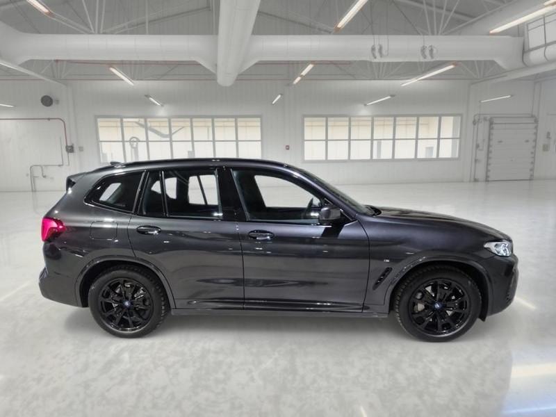 BMW 109 CV INSPIRING SUV