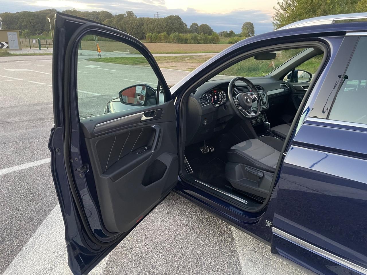 Volkswagen Tiguan 2.0 TDI R LINE SCR DSG BMT