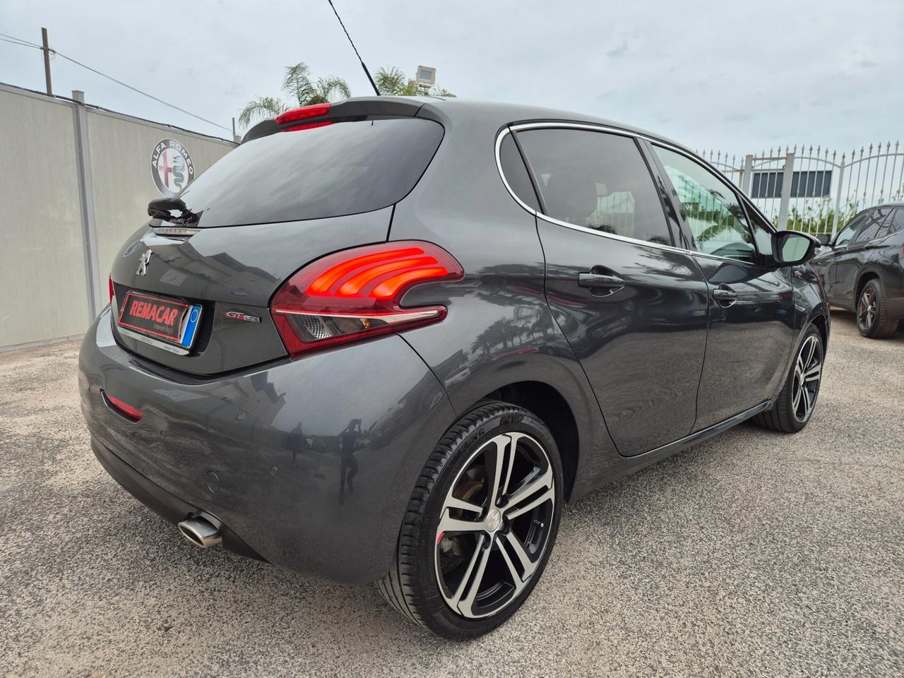 Peugeot 208 RESTAYLING 1.6 TDI 120 CV GT LINE FULL