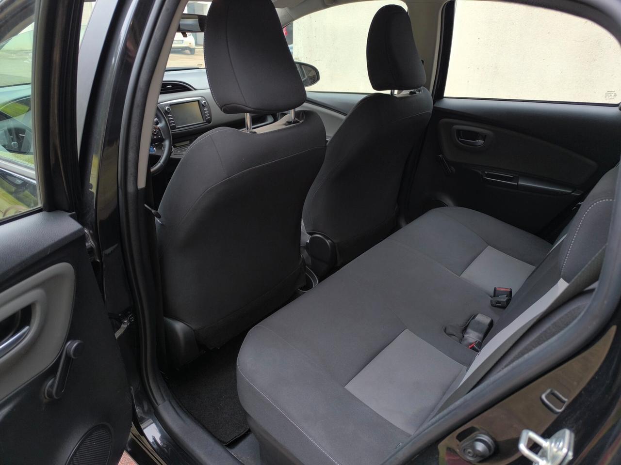 Toyota Yaris 1.5 Hybrid 5 porte Business