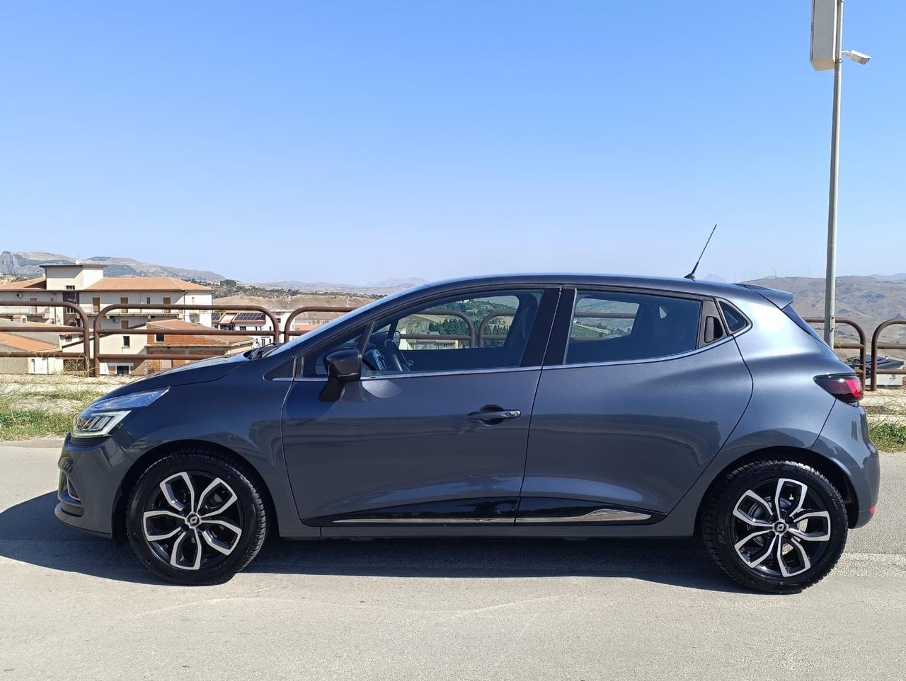 Renault Clio dCi 8V 75 CV Start&Stop 5 porte Energy Intens