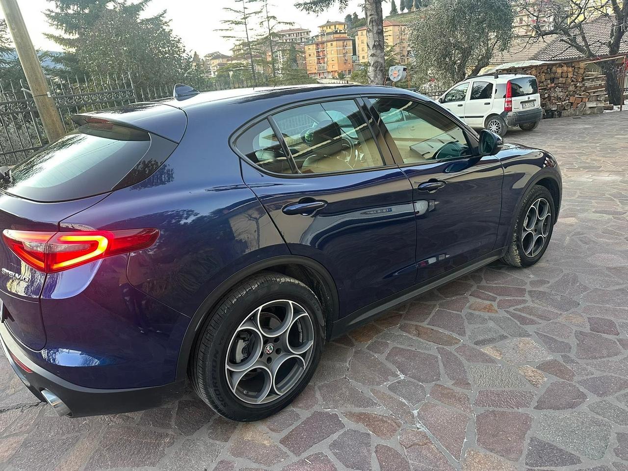 Alfa Romeo Stelvio 2.2 Turbodiesel 210 CV AT8 Q4 Executive