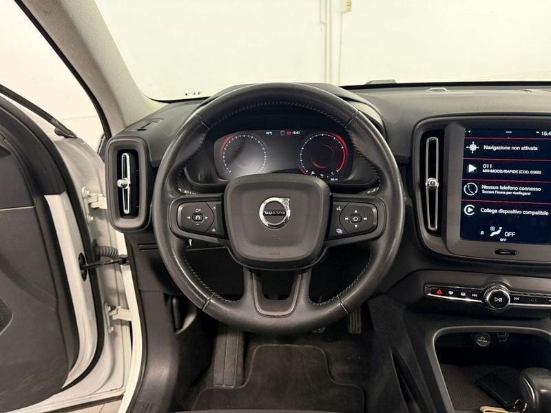 Volvo XC40 T2 Momentum Core