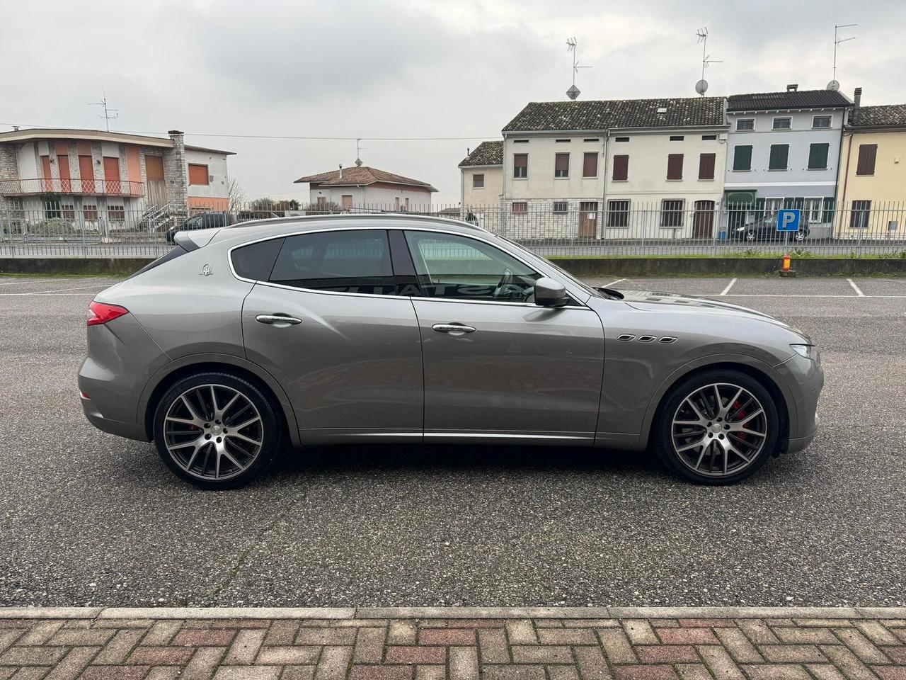 Maserati Levante SQ4 V6 430 CV Granlusso