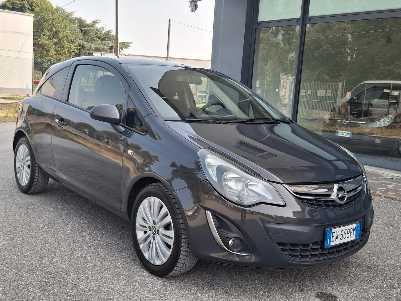 Opel Corsa 1.2 85CV 3 porte GPL-TECH b-color