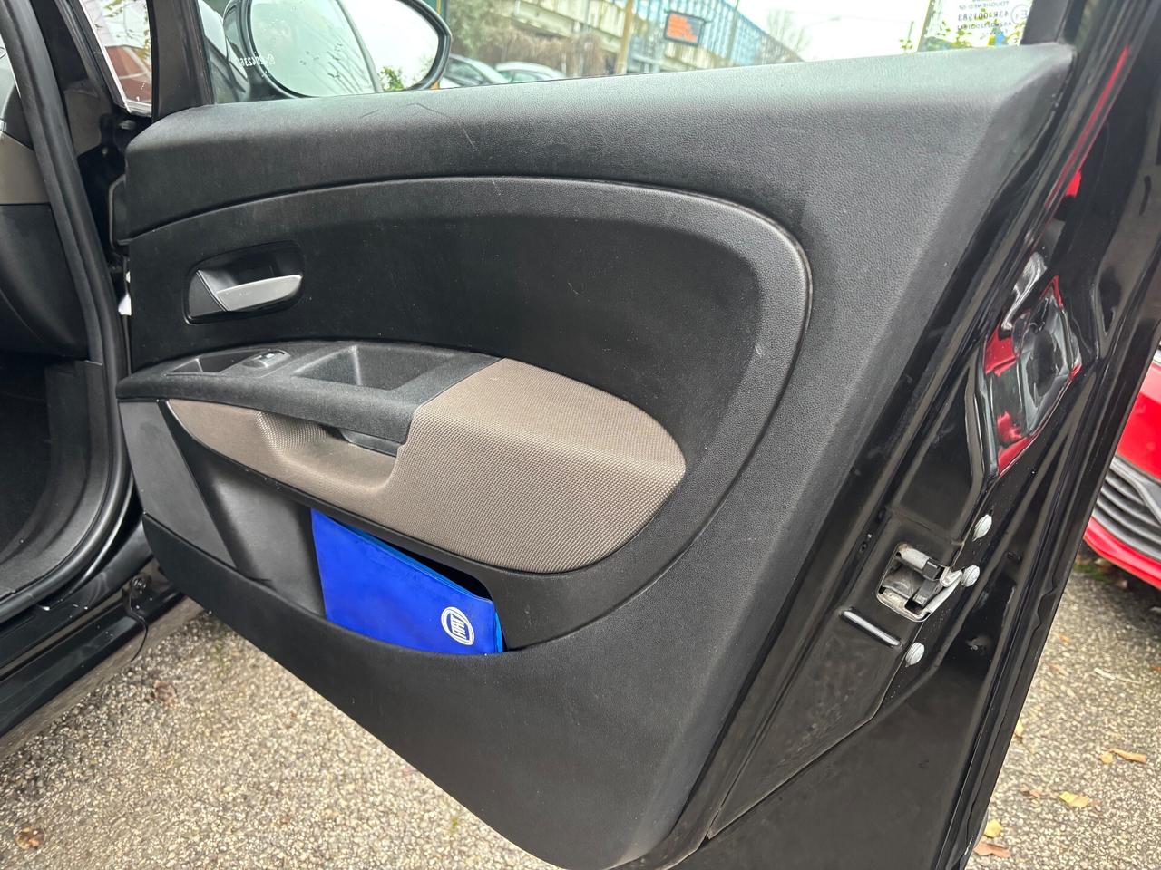 Fiat Grande Punto 1.2 5 porte Dynamic OK NEOPATENTATI