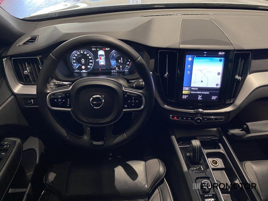 Volvo XC60 2.0 B4 R-Design AWD Geartronic