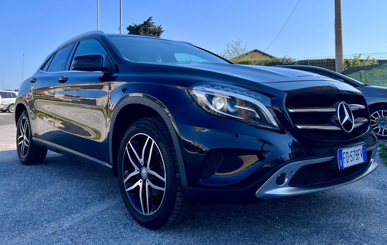 Mercedes-benz GLA 200 d Premium Enduro Tetto Panoramico