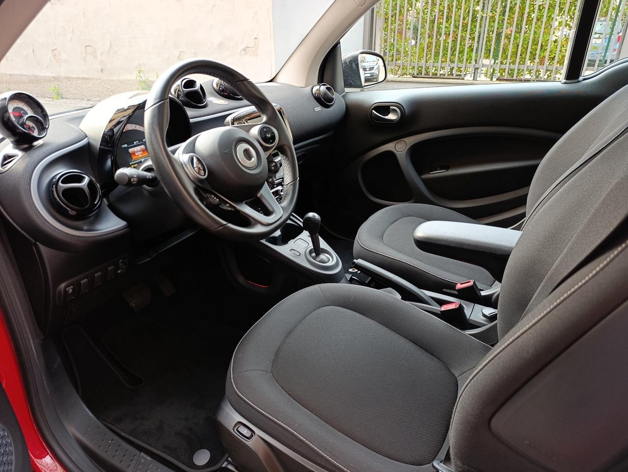 Smart ForTwo 90 0.9 Turbo twinamic Passion Grey Opaco e Rossa