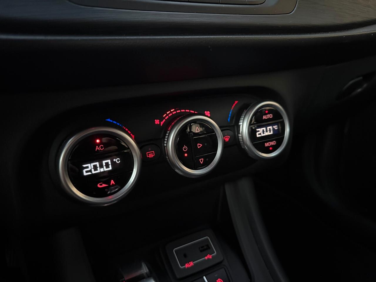 Alfa Romeo Giulietta/1.6 120CV/LED/17"/NEOPATENTATI