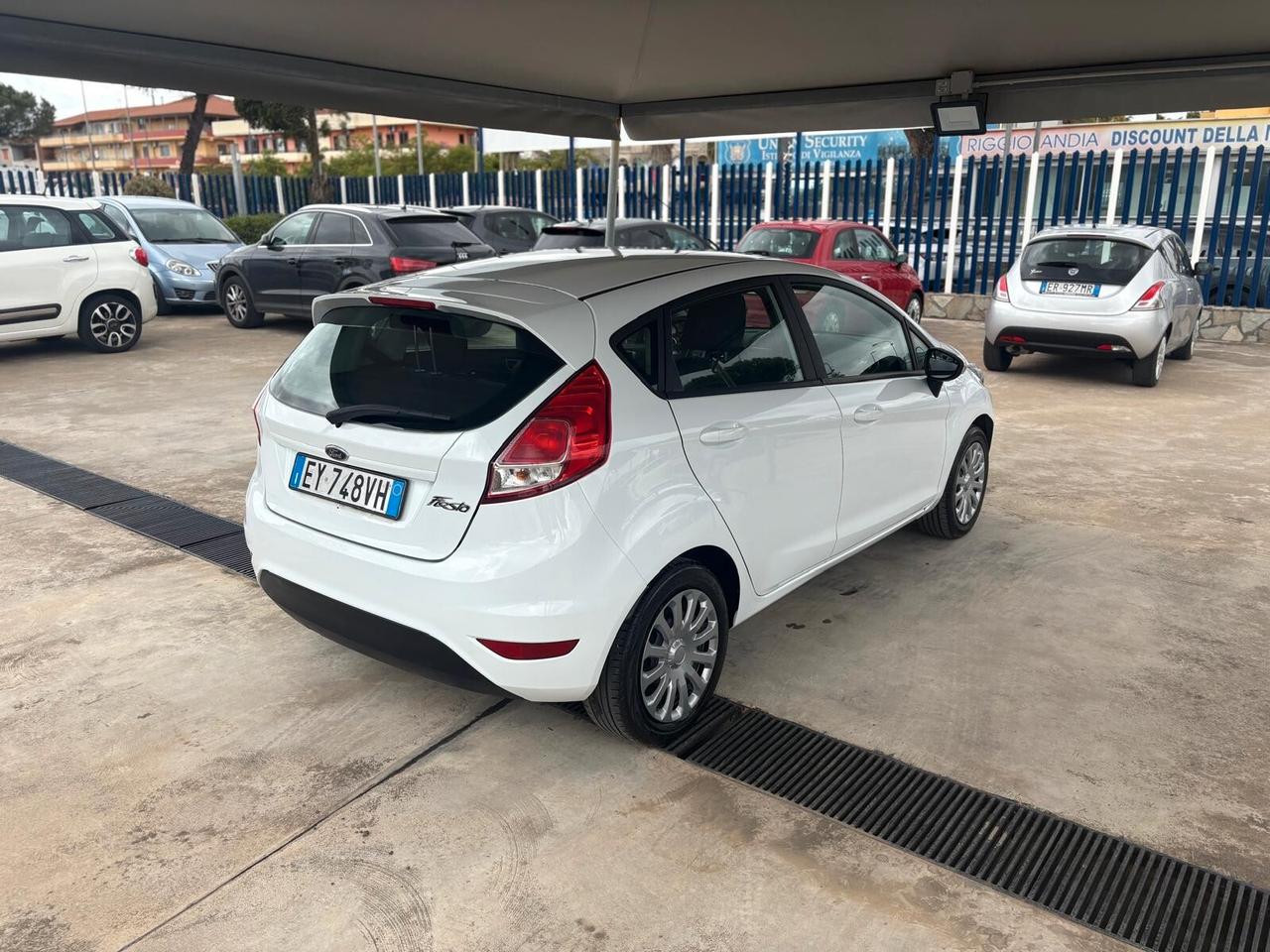 Ford Fiesta 1.0 80CV 5 porte Business