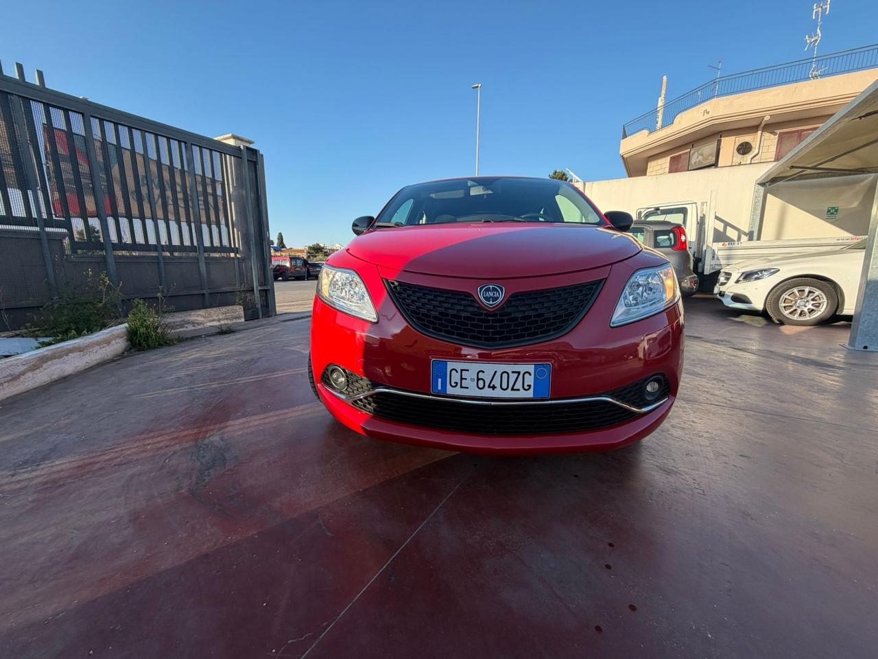 Lancia Ypsilon 1.0 FireFly 5 porte S&S Hybrid Ecochic Gold