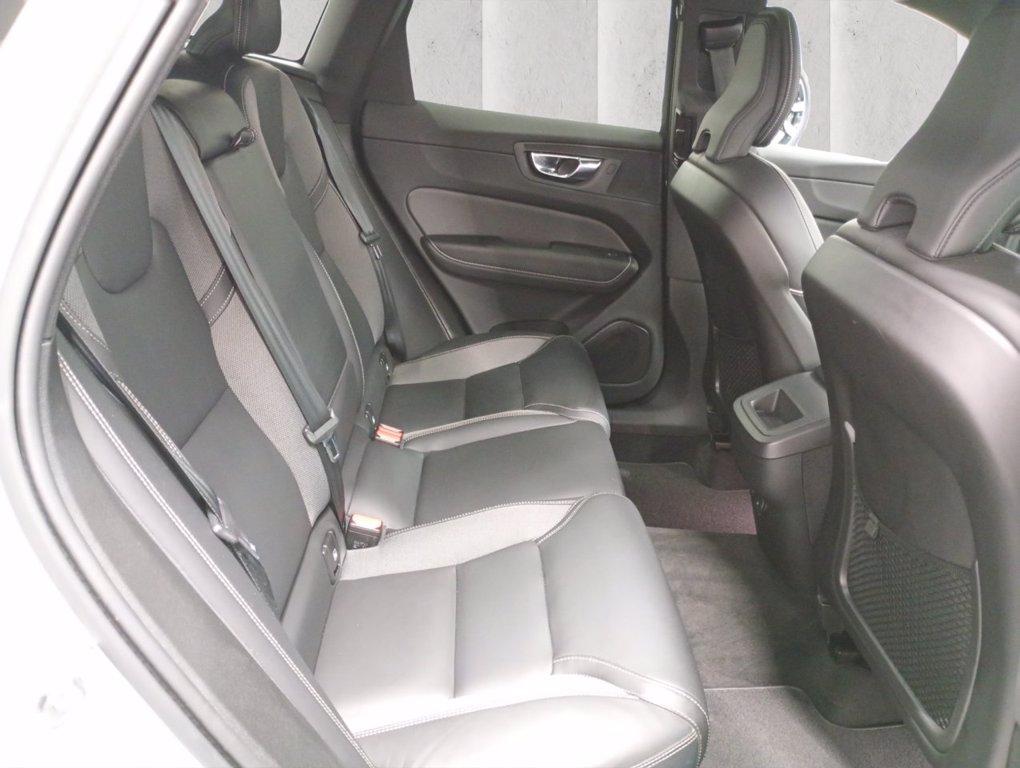 VOLVO XC60 2.0 b4 R-design awd auto my20 del 2022