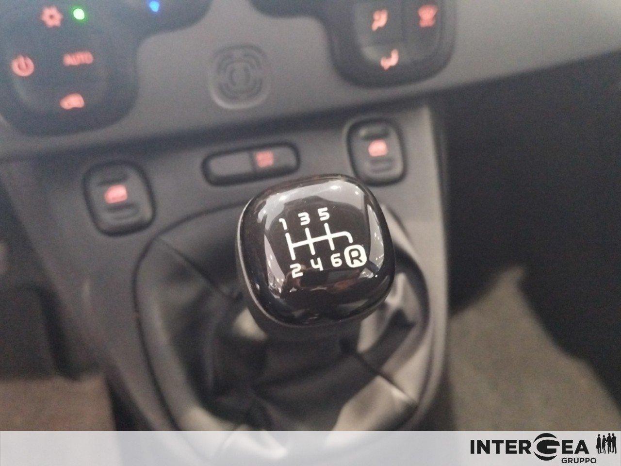 FIAT Panda 1.0 firefly hybrid City Cross s