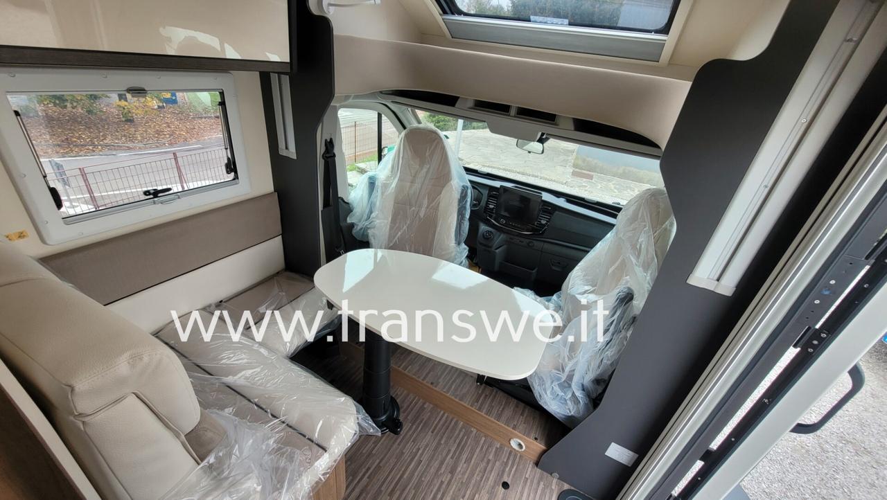 Elnagh Baron Compact 539 Camper semintegrale con letti gemelli versione