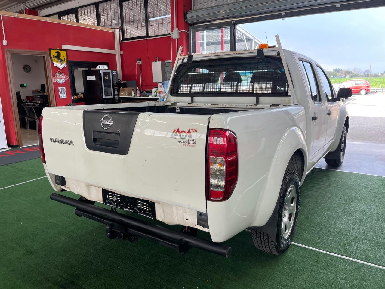 Nissan Navara 2.5 dCi 4x4 Gancio PERMUE RATE