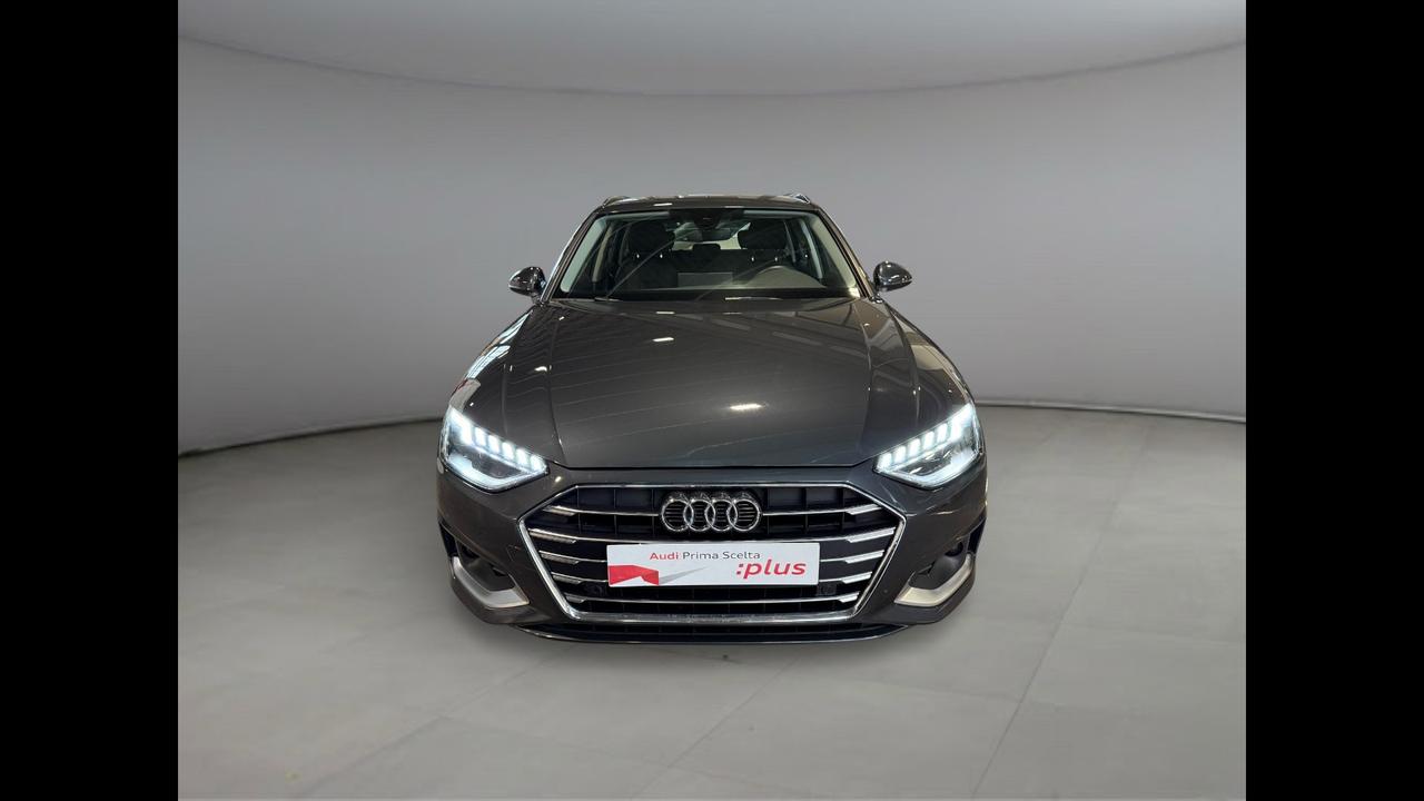 Audi A4 AVANT 30 TDI S TRONIC