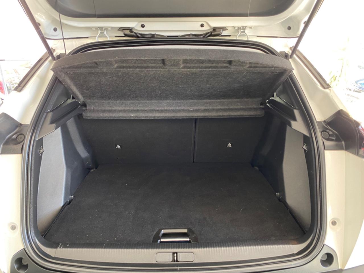 Peugeot 2008 BlueHDi S&S ALLURE+COCKPIT/KEYLESS2021