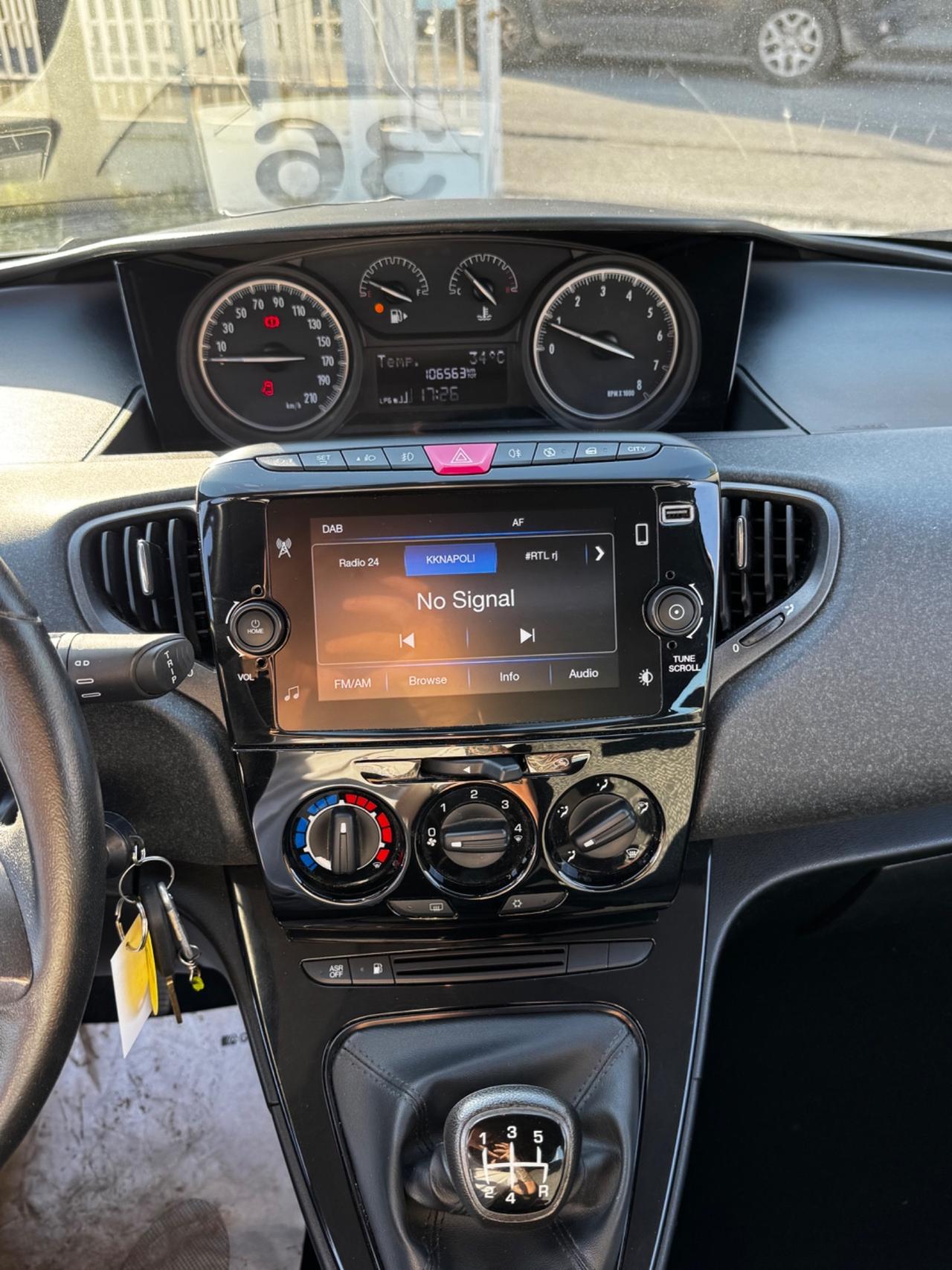 Lancia Ypsilon 1.2 69 CV 5 porte GPL Silver