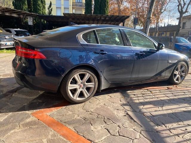 Jaguar XE 2.0 D Turbo Prestige