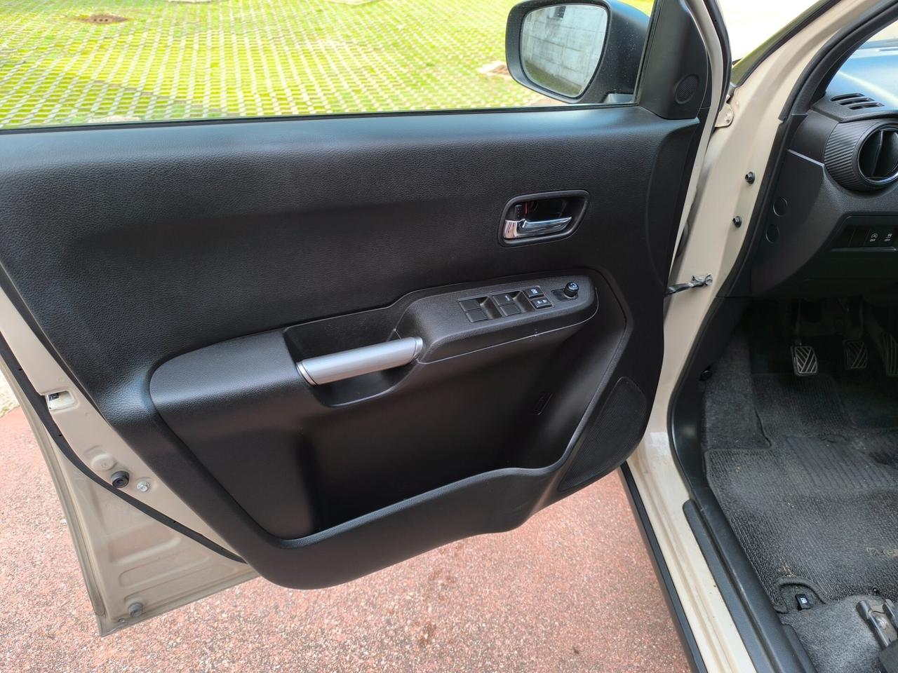 Suzuki Ignis 1.2 Hybrid CVT Top