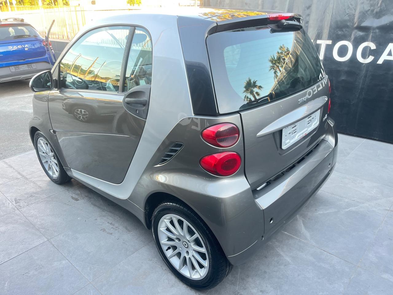 Smart ForTwo 1.0 mhd 71 cv passion automatica