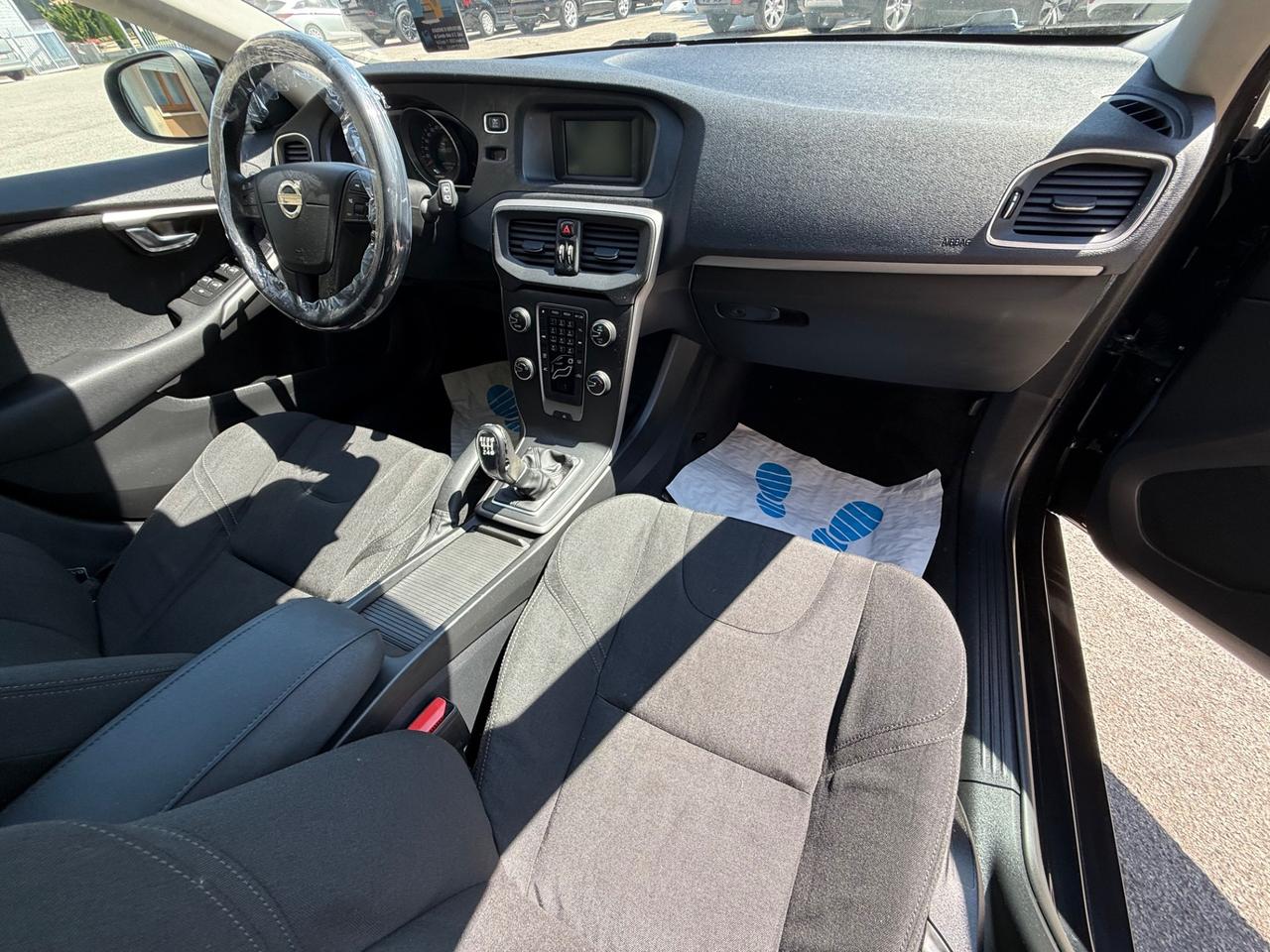Volvo V40 D2 1.6 Diesel 115 cv - Neopatentati