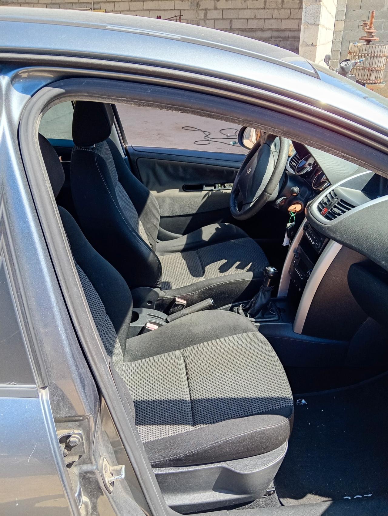 Peugeot 207 1.6 HDi 90CV 5p. XS