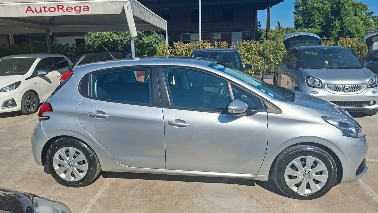 Peugeot 208 PureTech 68 5 porte 2016
