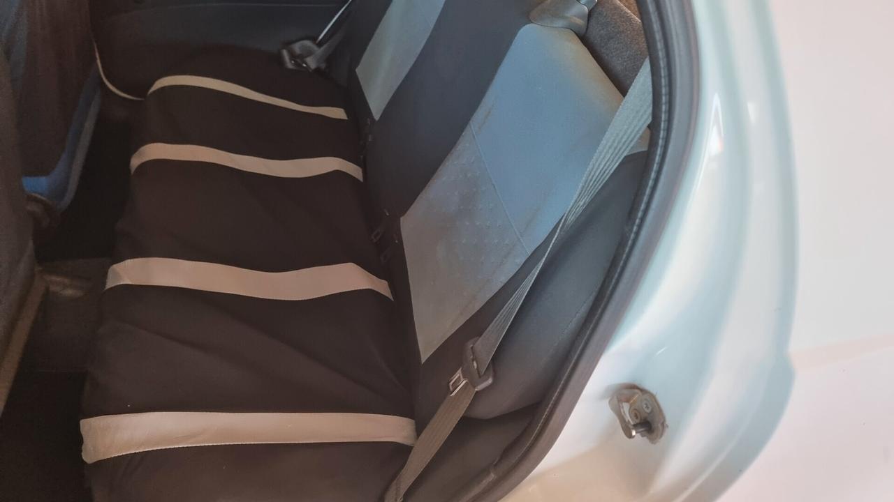 Fiat Punto 1.2 5 porte Active Natural Power