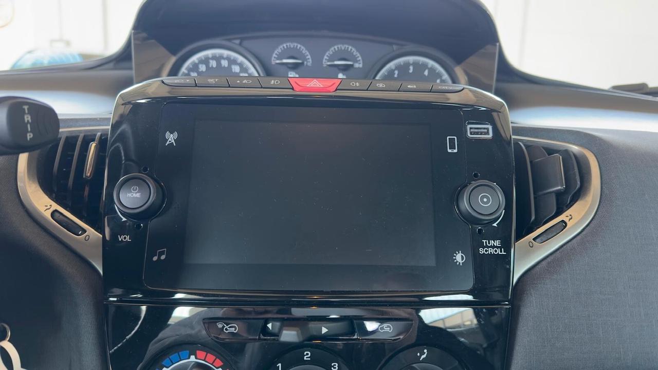 Lancia Ypsilon 1.0 FireFly 5 porte S&S Hybrid Ecochic A. Ferretti