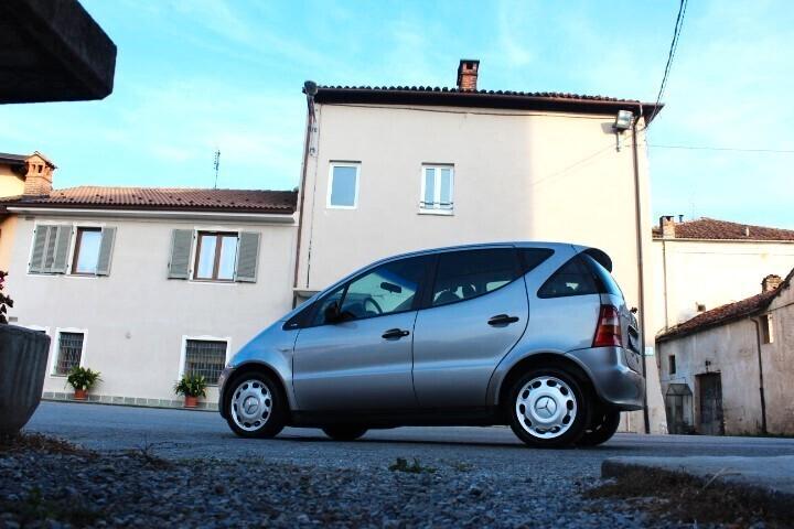 Mercedes-benz A 160 CDI ESTETICA E INTERNO DA VETRINA SOLO 132.000KM ORIGINALI APPARTENUTA PENSIONATA