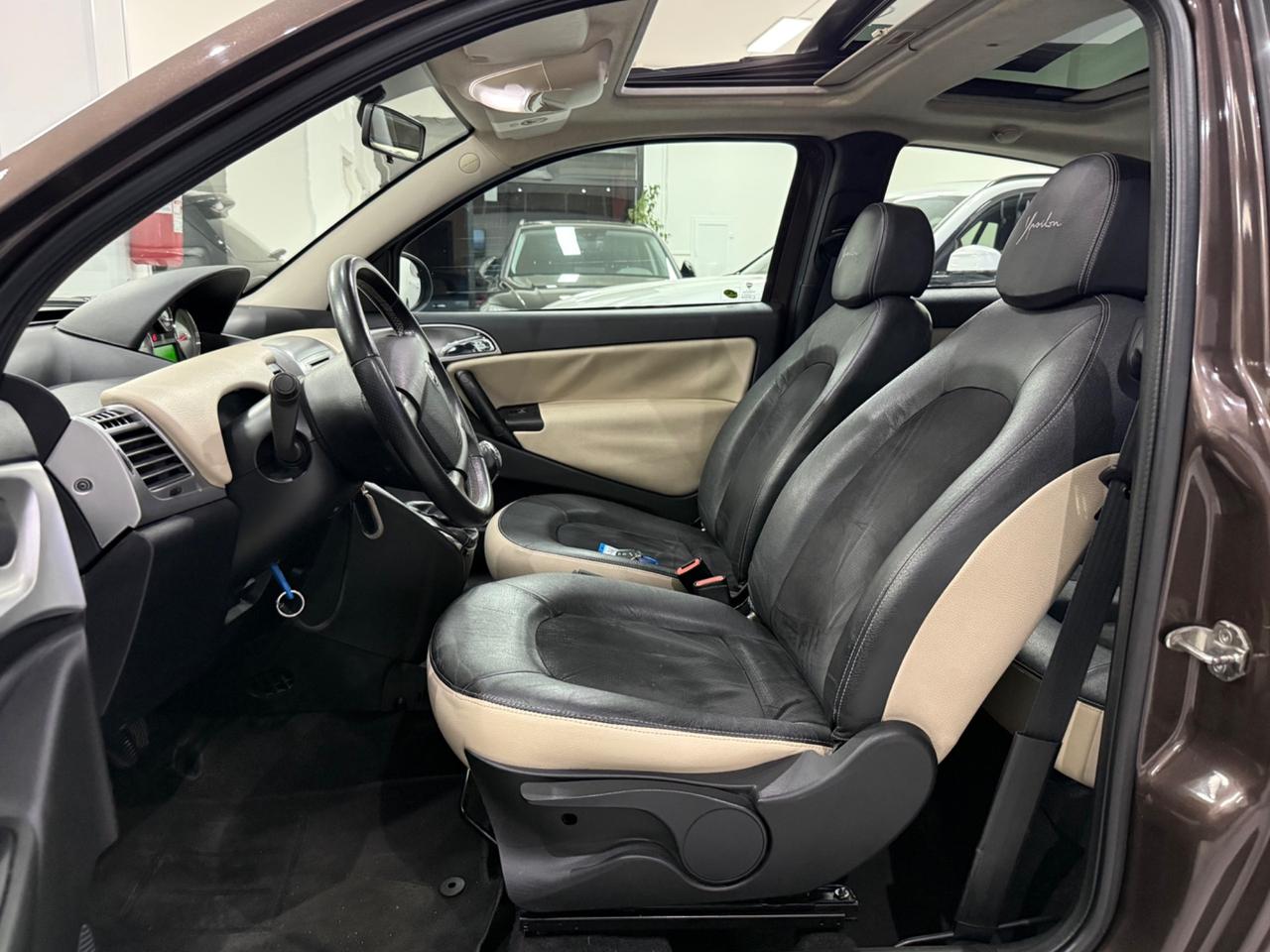 Lancia Ypsilon 1.3 MJT 75 CV Platino EURO4