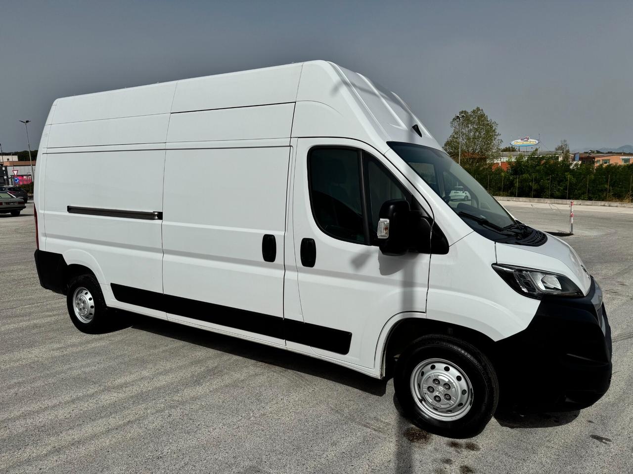 Peugeot Boxer 335 2.2 140cv L3H3 15.200+IVA