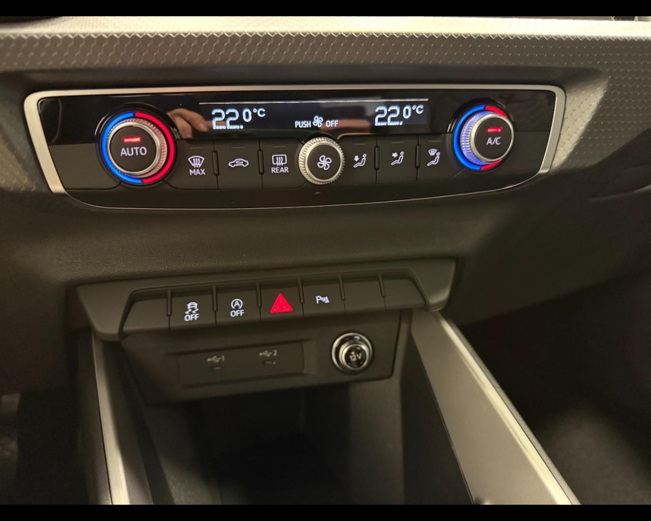 AUDI A1 SPORTBACK 30 TFSI S-TRONIC S LINE EDITION