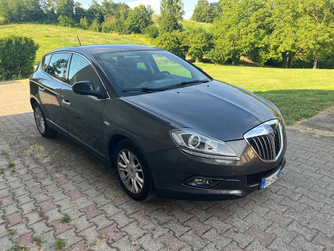 Lancia Delta 1.6 MJT Platino NUOVISSIMA