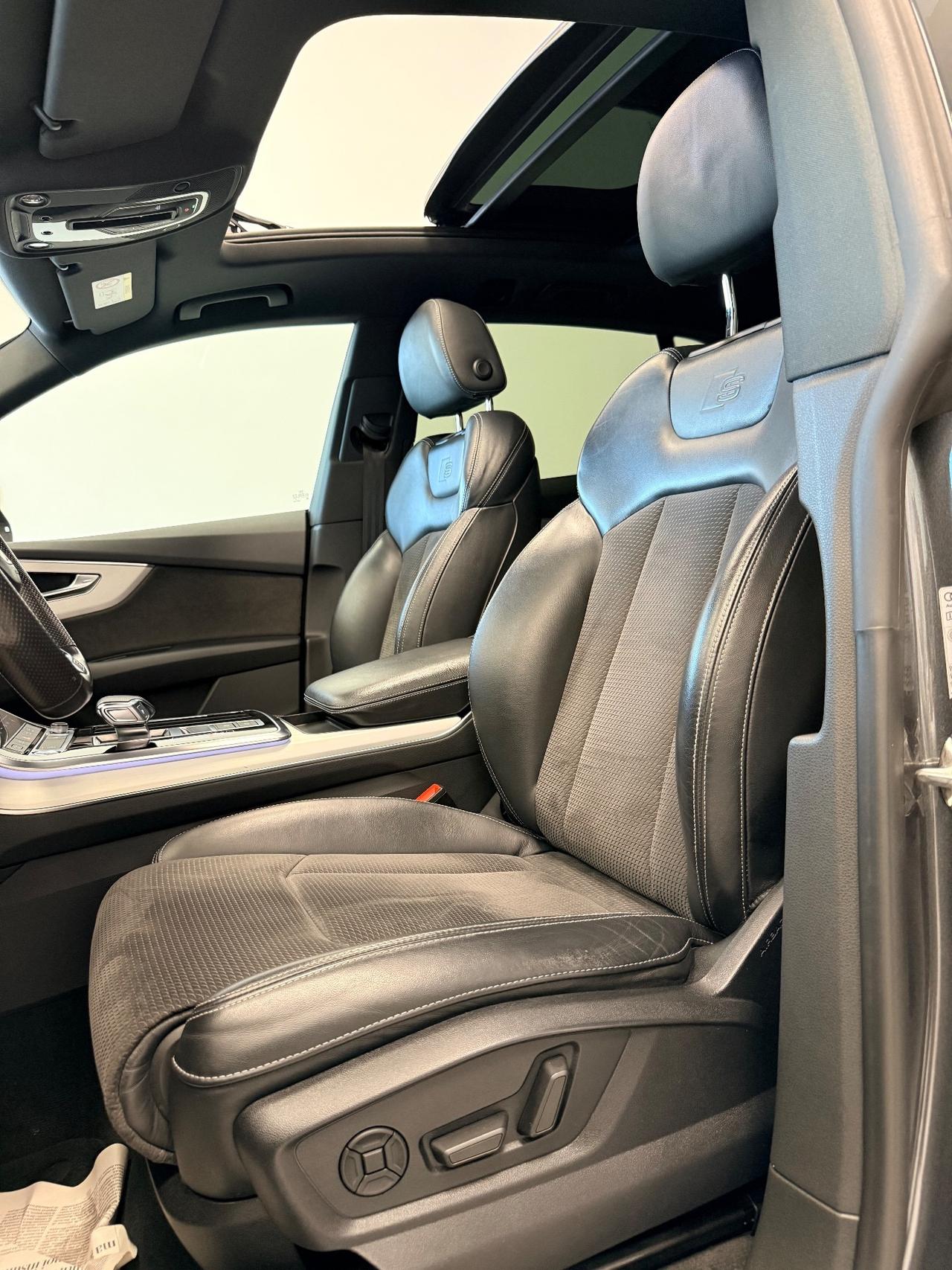 Audi Q8 50 TDI 286 CV mhev (diesel/elettrica) quattro Sport S.LINE,TETTO APRIBILE,LUCI SOFFUSE,TELECAMERA