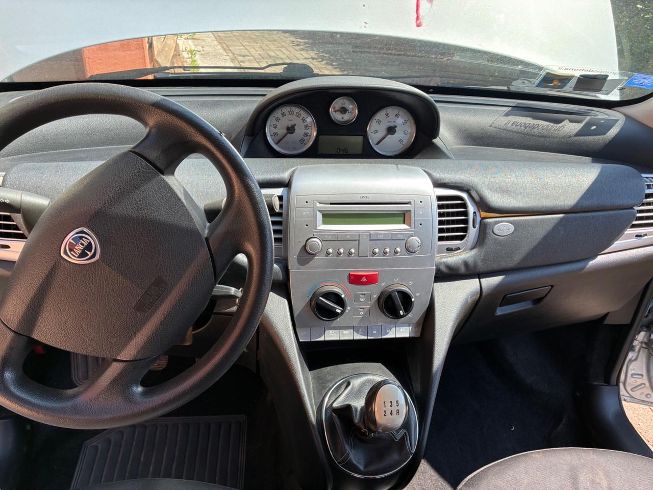 Lancia Ypsilon 1.3 MJT 75 CV Modamilano