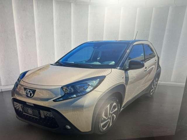 Toyota Aygo X Aygo X 1.0 JBL Special Edition 72cv ORO TETTO NERO