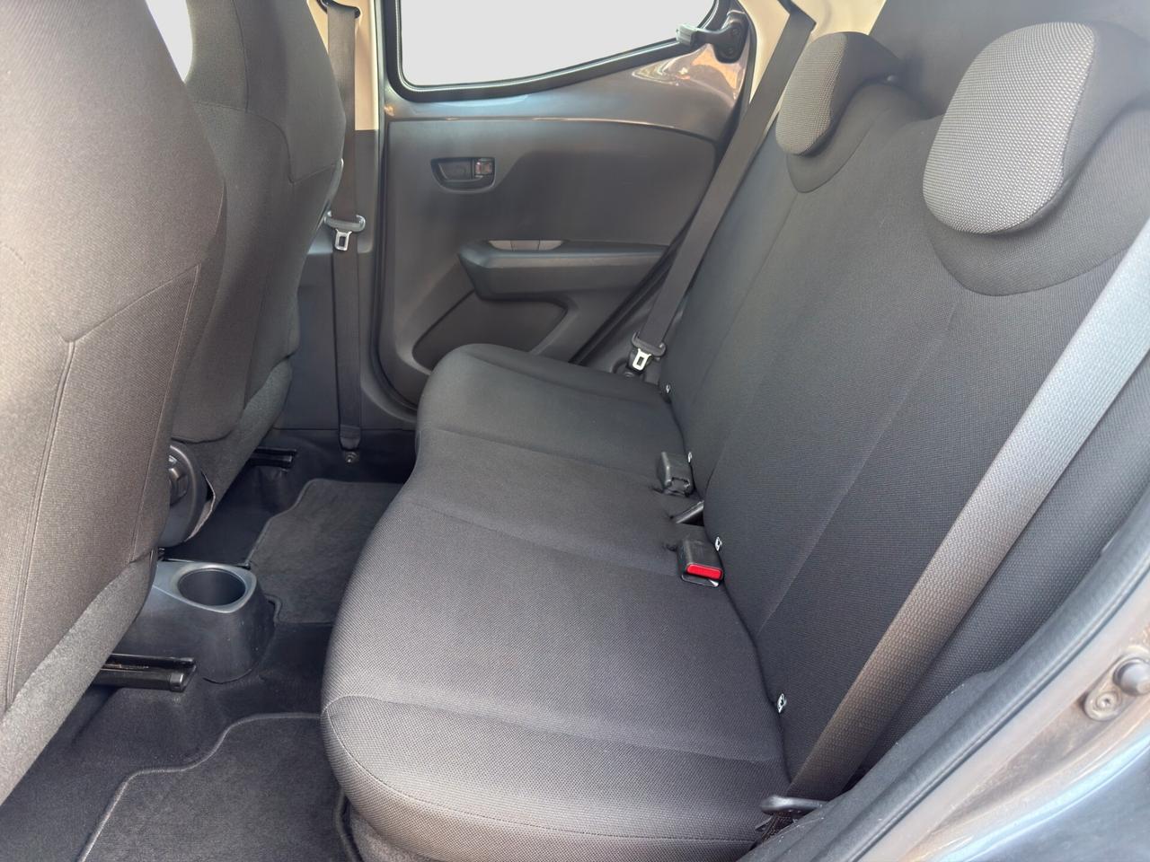 Toyota Aygo Connect 1.0 VVT-i 72CV 5 porte x-business light