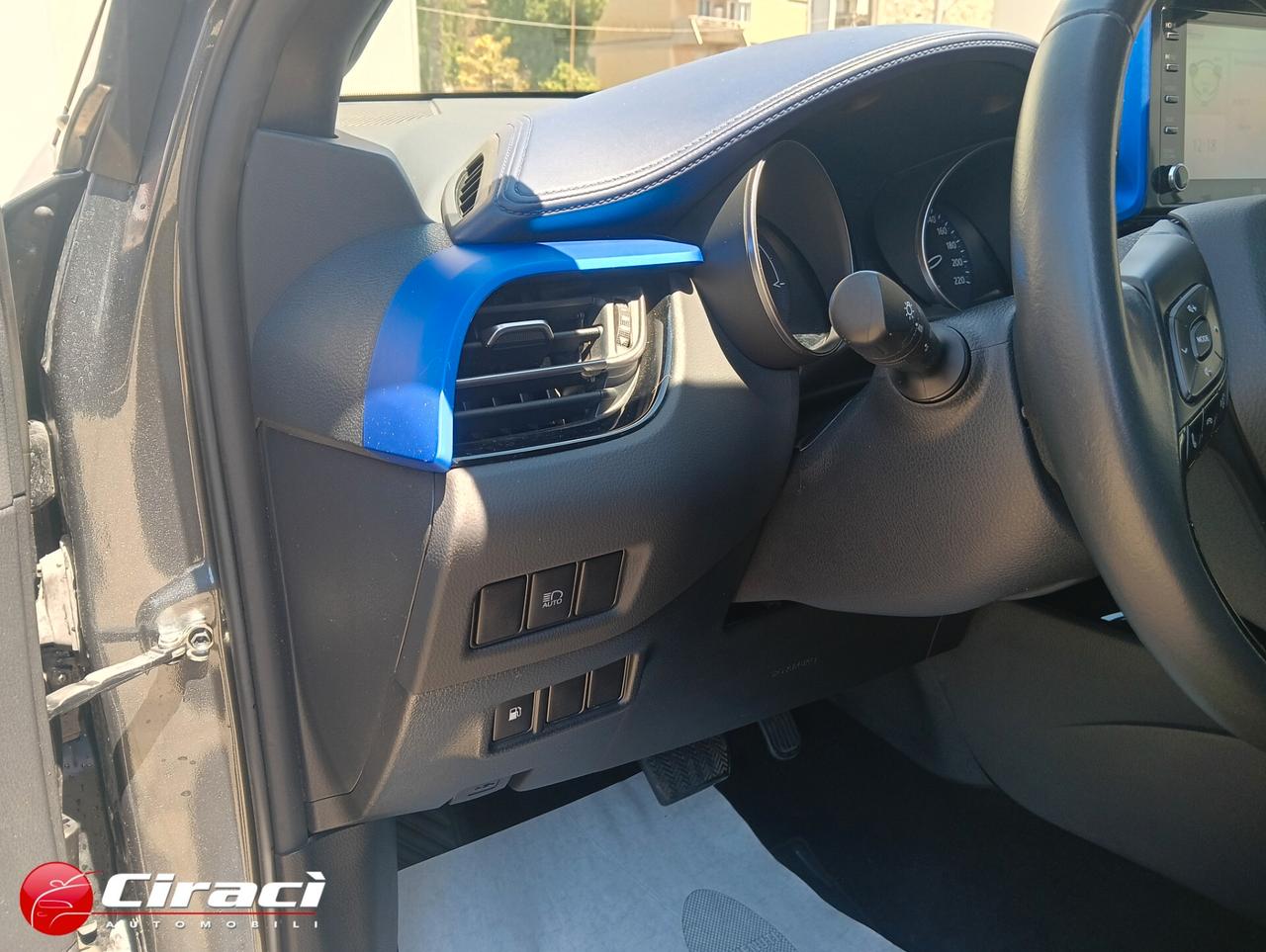 Toyota C-HR 2.0 Hybrid E-CVT Style