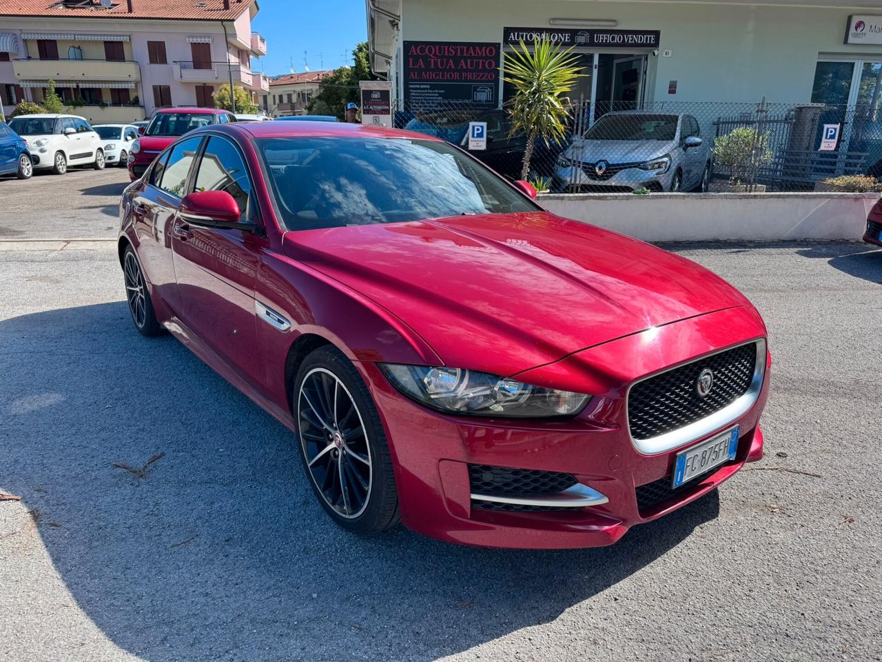 Jaguar XE R-sport
