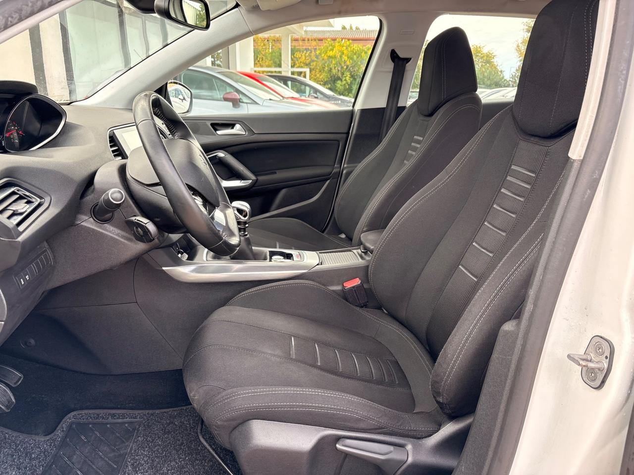 Peugeot 308 1.6 e-HDi 115 CV Stop&Start GT line