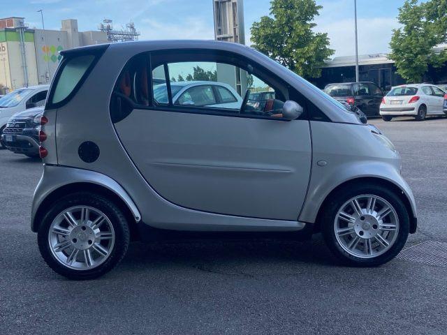 SMART ForTwo 700 smart city-coupé passion